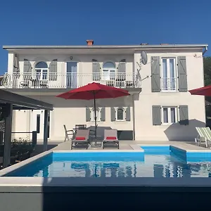 Mydayhouse Ferienhaus Klenovica